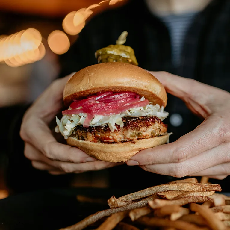 Shef Burger au restaurant "La Table de Trois" à Bordeaux